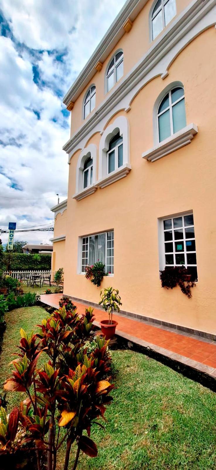 Hotel La Casona Cuenca Esterno foto