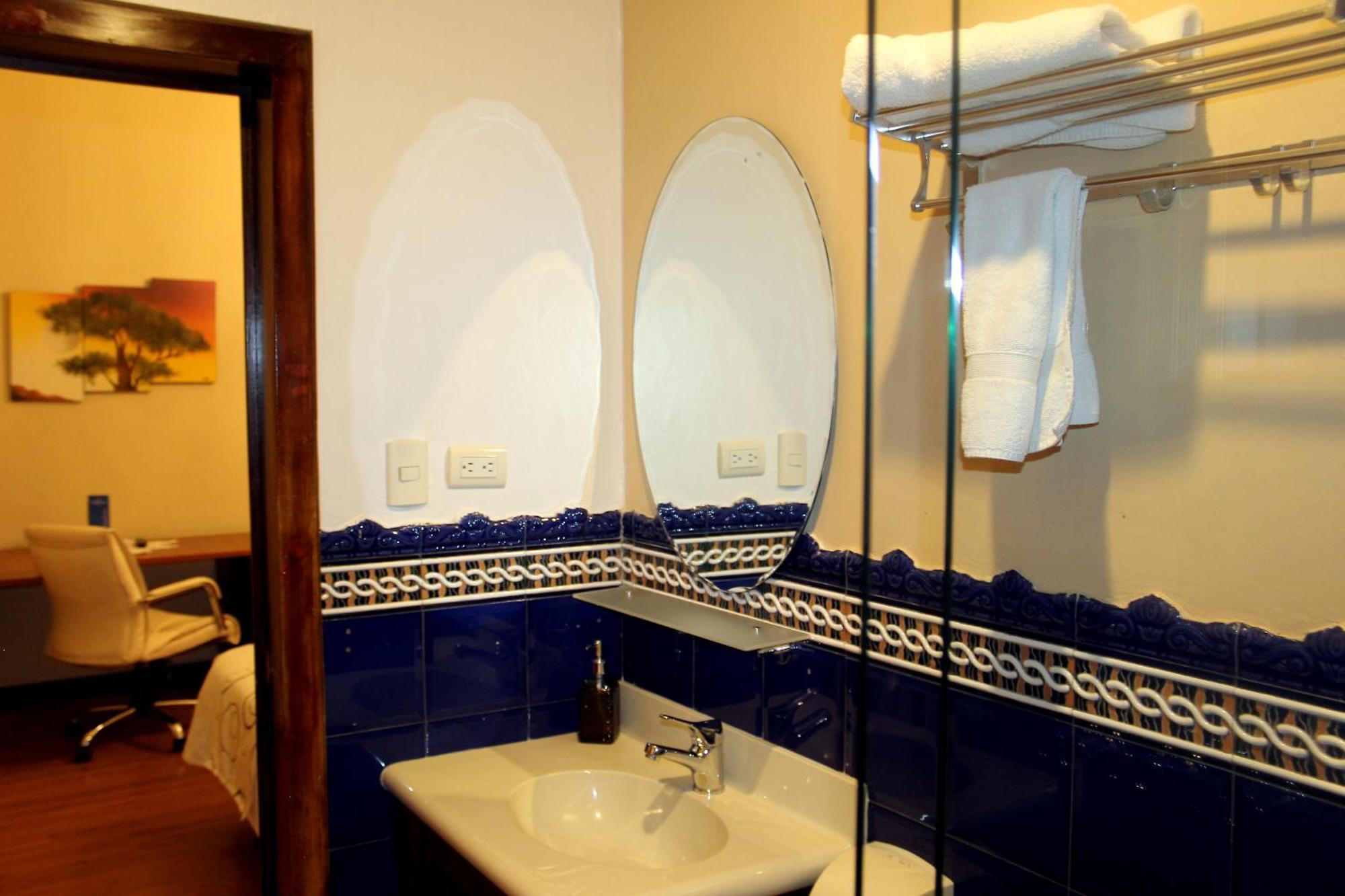 Hotel La Casona Cuenca Esterno foto